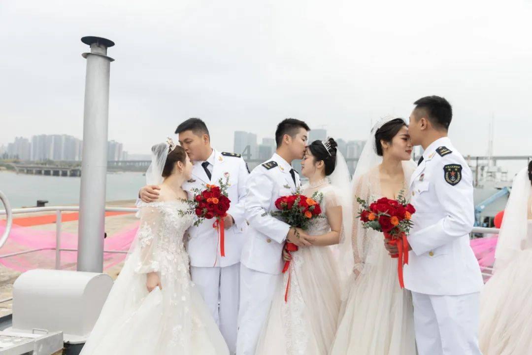 “重庆不雅视频案”当事人雷政富获减刑出狱 目前在海南与朋友聚会
